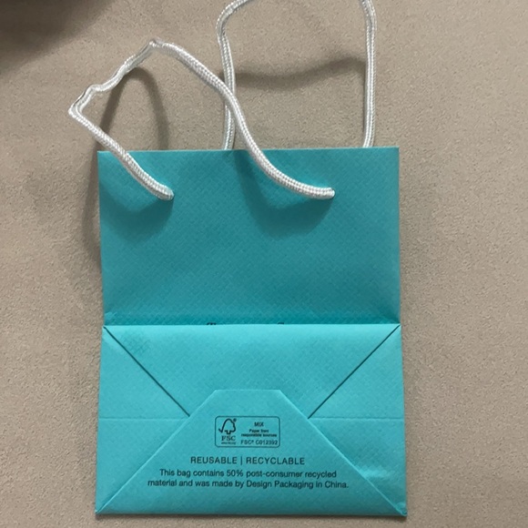 Tiffany gift bag with tissue paper - Picture 2 of 3